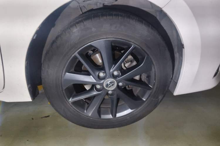 Used Toyota Corolla 2016 1.6L CVT GL-i Cool Edition Right Front Wheel Hub