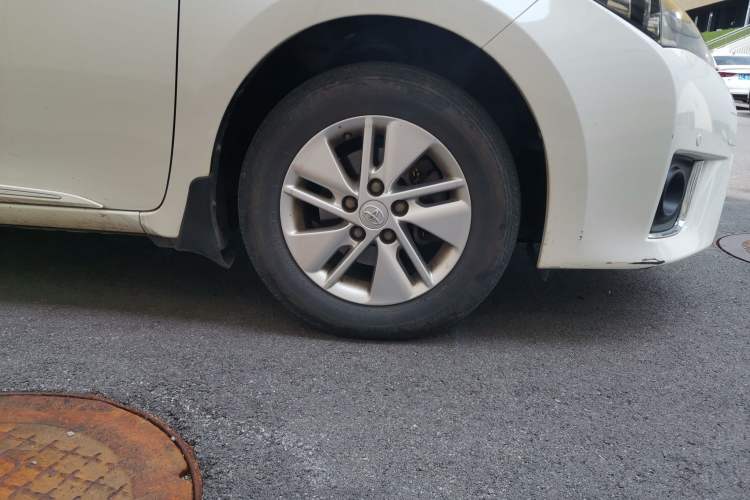 Used Toyota Corolla 2016 1.6L CVT GL-i Cool Edition Right Front Wheel Hub