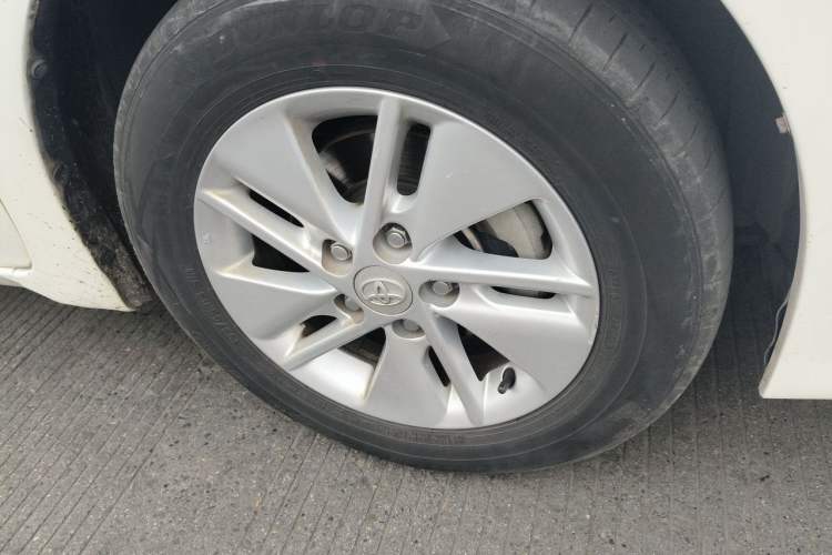 Used Toyota Corolla 2016 1.6L CVT GL-i Cool Edition Right Front Wheel Hub