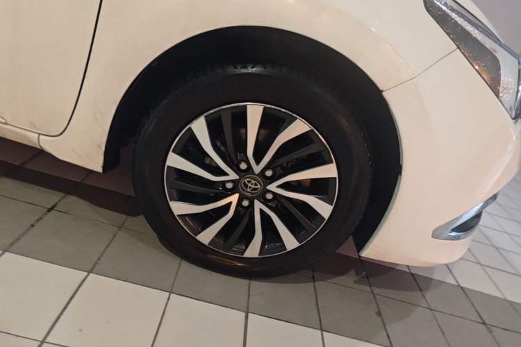 Used Toyota Corolla 2016 Dual-Engine 1.8L E-CVT Elite Edition Right Front Wheel Hub