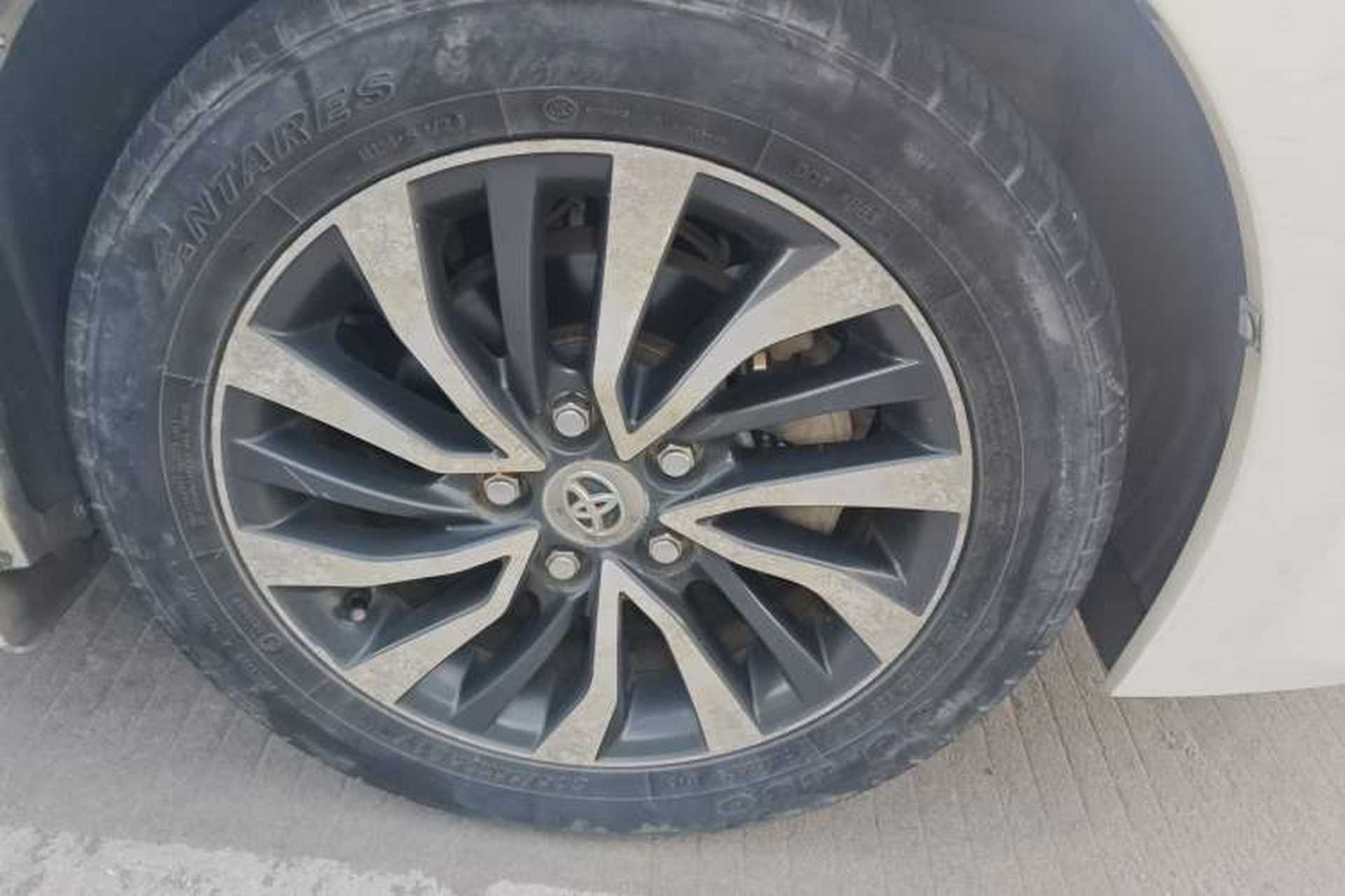 Used Toyota Corolla 2016 Dual-Engine 1.8L E-CVT Elite Edition Right Front Wheel Hub