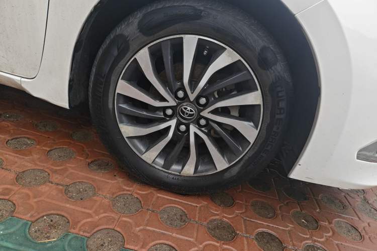 Used Toyota Corolla 2016 Dual-Engine 1.8L E-CVT Luxury Edition Right Front Wheel Hub