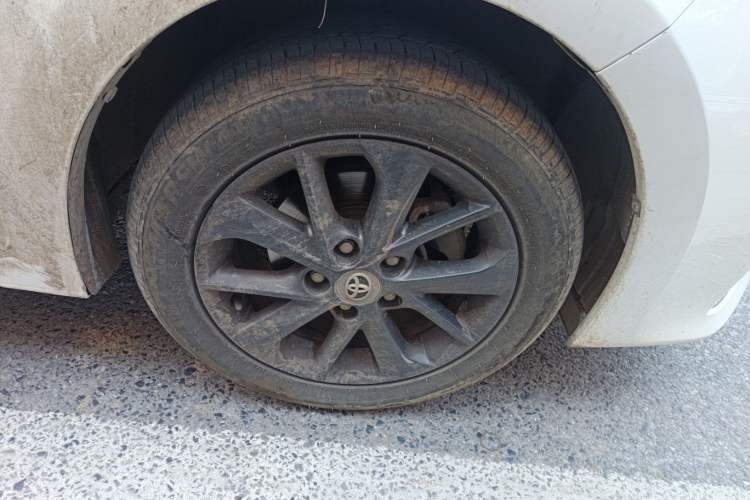 Used Toyota Corolla 2016 1.6L CVT GL-i Cool Edition Right Front Wheel Hub