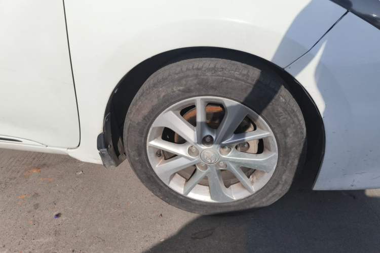 Used Toyota Corolla 2016 1.6L CVT GL-i Cool Edition Right Front Wheel Hub