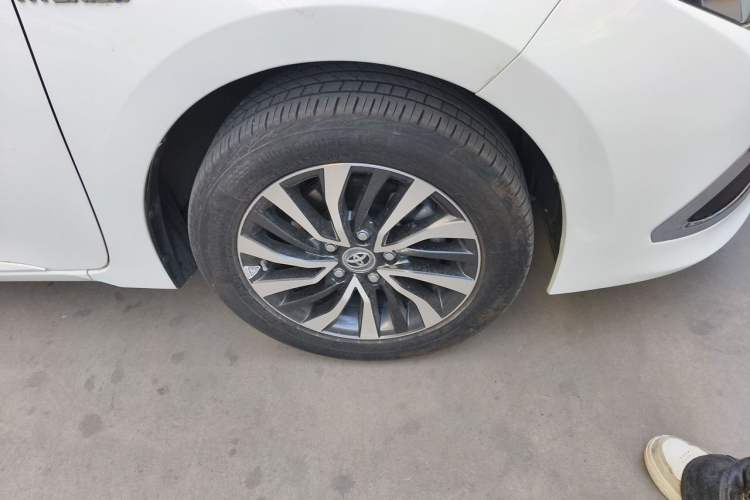 Used Toyota Corolla 2016 Dual-Engine 1.8L E-CVT Elite Edition Right Front Wheel Hub