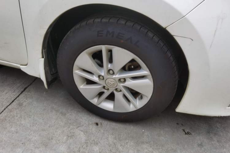 Used Toyota Corolla 2016 1.6L CVT GL-i Cool Edition Right Front Wheel Hub