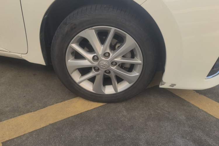 Used Toyota Corolla 2016 1.6L CVT GL-i Cool Edition Right Front Wheel Hub
