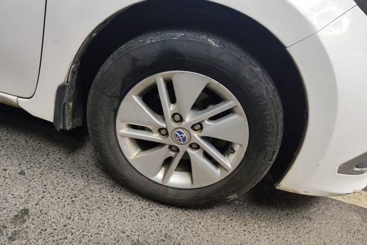 Used Toyota Corolla 2016 Dual-Engine 1.8L E-CVT Pioneer Edition Right Front Wheel Hub