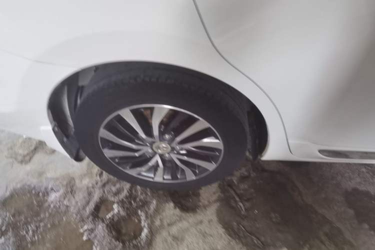 Used Toyota Corolla 2016 Dual-Engine 1.8L E-CVT Elite Edition Right Rear Wheel Hub