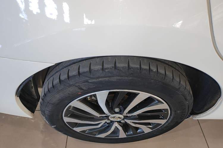 Used Toyota Corolla 2016 Dual-Engine 1.8L E-CVT Elite Edition Right Rear Wheel Hub