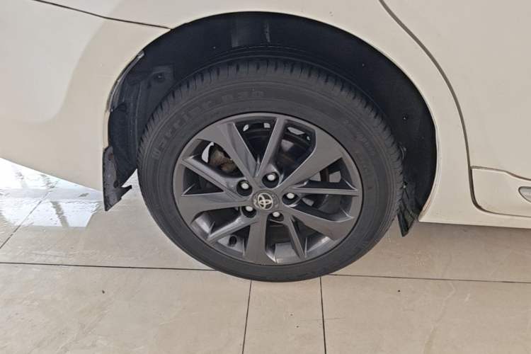 Used Toyota Corolla 2016 1.6L CVT GL-i Cool Edition Right Rear Wheel Hub