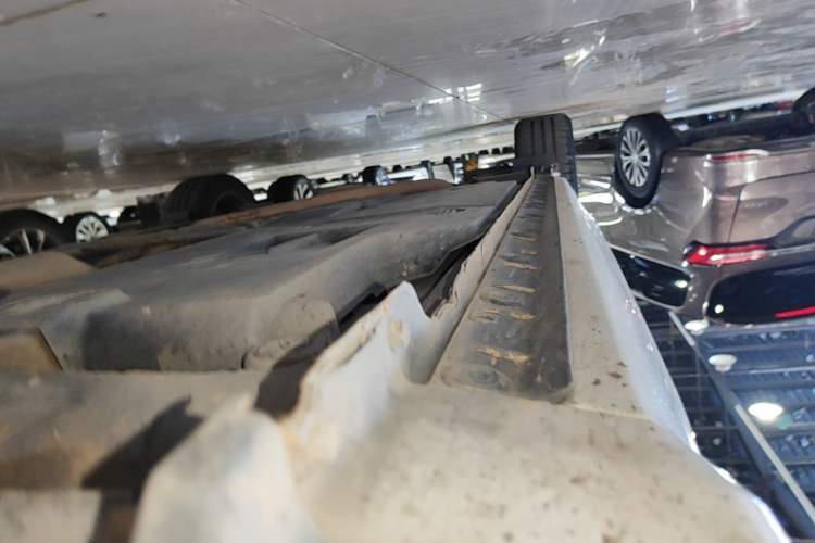 Used Toyota Corolla 2016 Dual-Engine 1.8L E-CVT Elite Edition Right Side Sill