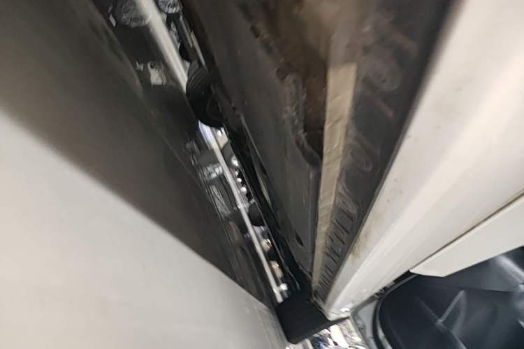 Used Toyota Corolla 2016 Dual-Engine 1.8L E-CVT Elite Edition Right Side Sill