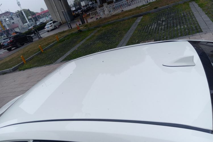 Used Toyota Corolla 2016 Dual-Engine 1.8L E-CVT Pioneer Edition Roof