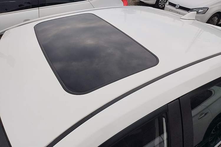 Used Toyota Corolla 2016 Dual-Engine 1.8L E-CVT Elite Edition Roof