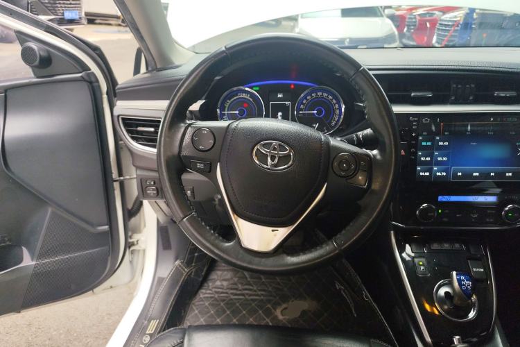 Used Toyota Corolla 2016 Dual-Engine 1.8L E-CVT Elite Edition Steering Wheel