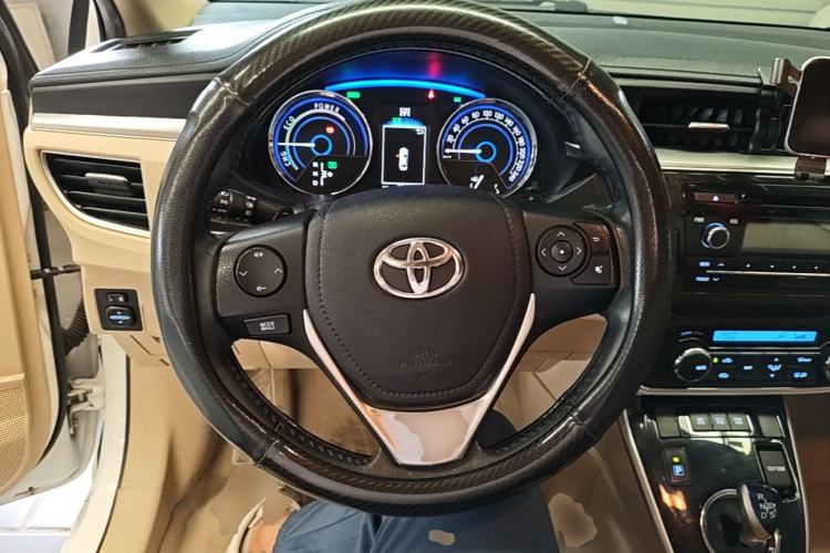 Used Toyota Corolla 2016 Dual-Engine 1.8L E-CVT Elite Edition Steering Wheel