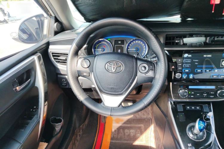Used Toyota Corolla 2016 Dual-Engine 1.8L E-CVT Elite Edition Steering Wheel