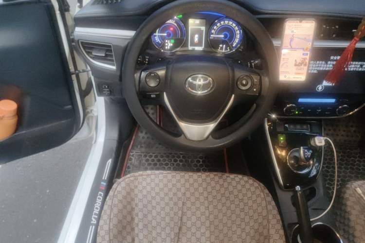 Used Toyota Corolla 2016 Dual-Engine 1.8L E-CVT Pioneer Edition Steering Wheel