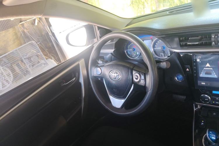 Used Toyota Corolla 2016 Dual-Engine 1.8L E-CVT Leading Edition Steering Wheel