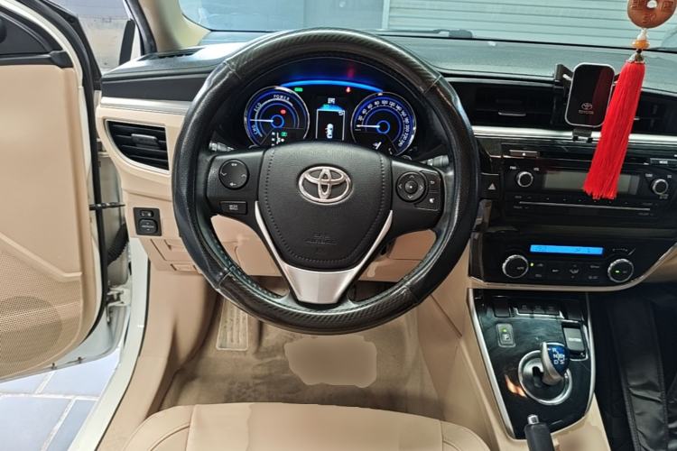 Used Toyota Corolla 2016 Dual-Engine 1.8L E-CVT Elite Edition Steering Wheel
