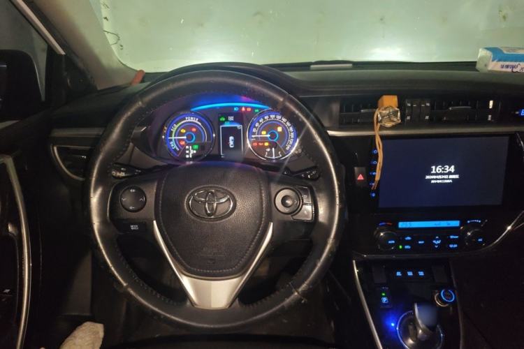 Used Toyota Corolla 2016 Dual-Engine 1.8L E-CVT Elite Edition Steering Wheel