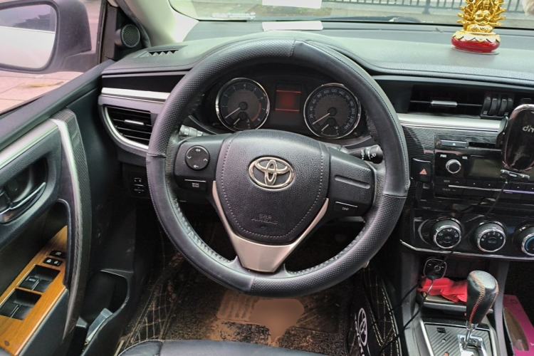 Used Toyota Corolla 2016 1.6L CVT GL-i Cool Edition Steering Wheel