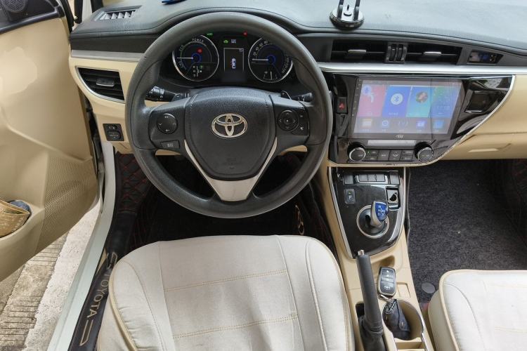 Used Toyota Corolla 2016 Dual-Engine 1.8L E-CVT Leading Edition Steering Wheel