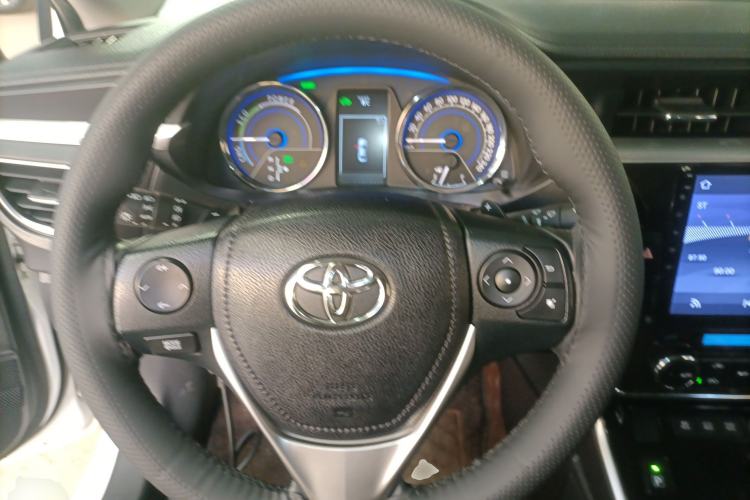 Used Toyota Corolla 2016 Dual-Engine 1.8L E-CVT Elite Edition Steering Wheel