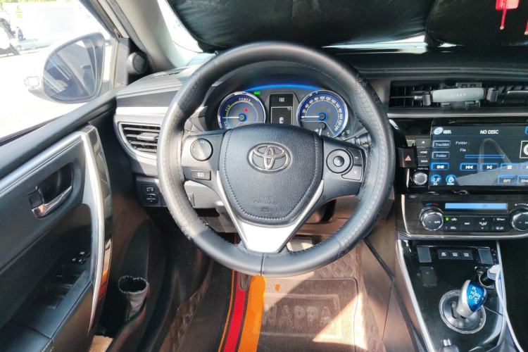 Used Toyota Corolla 2016 Dual-Engine 1.8L E-CVT Elite Edition Steering Wheel