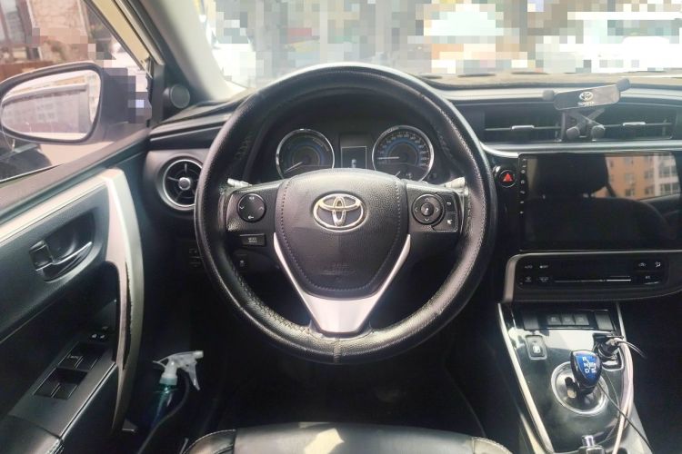 Used Toyota Corolla 2016 Dual-Engine 1.8L E-CVT Elite Edition Steering Wheel