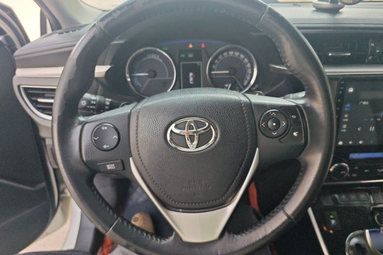 Used Toyota Corolla 2016 Dual-Engine 1.8L E-CVT Elite Edition Steering Wheel