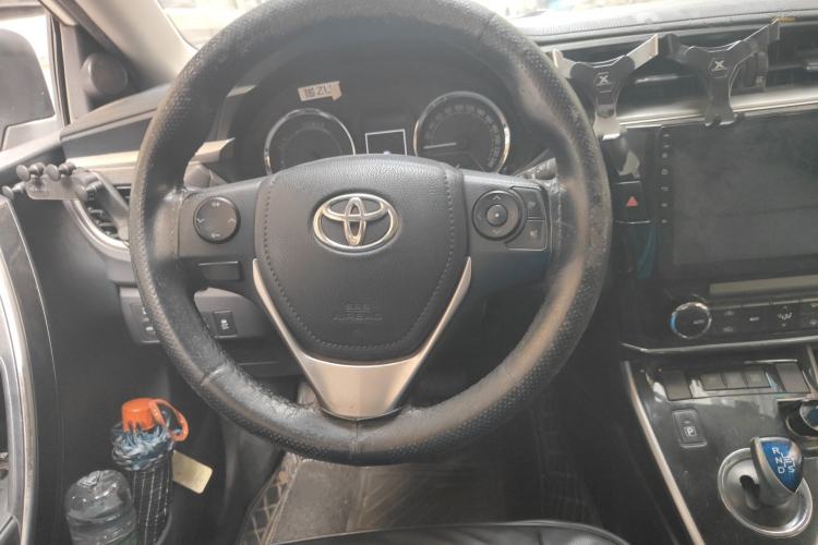 Used Toyota Corolla 2016 Dual-Engine 1.8L E-CVT Elite Edition Steering Wheel