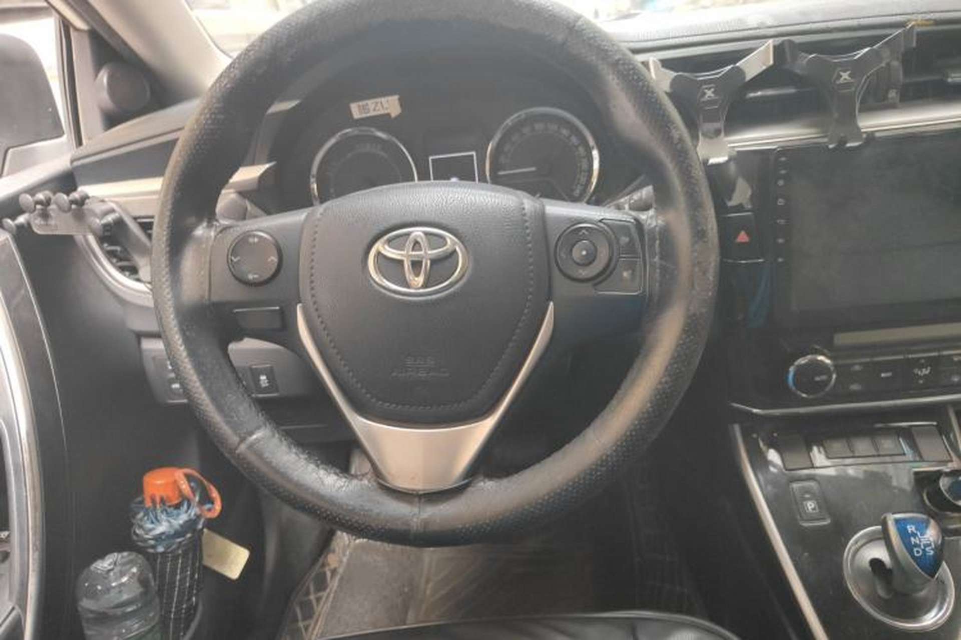 Used Toyota Corolla 2016 Dual-Engine 1.8L E-CVT Elite Edition Steering Wheel