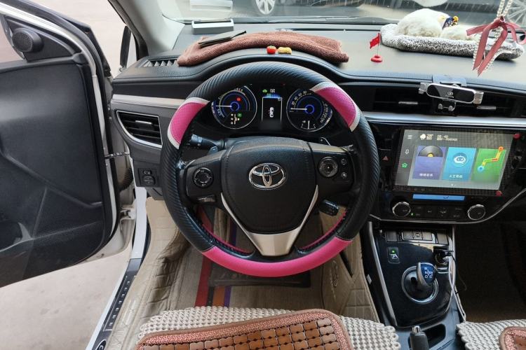 Used Toyota Corolla 2016 Dual-Engine 1.8L E-CVT Elite Edition Steering Wheel