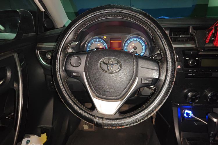 Used Toyota Corolla 2016 1.6L CVT GL-i Cool Edition Steering Wheel