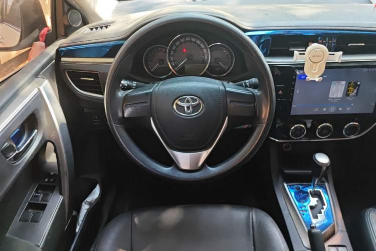 Used Toyota Corolla 2016 1.6L CVT GL-i Cool Edition Steering Wheel