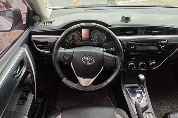 Used Toyota Corolla 2016 1.6L CVT GL-i Cool Edition Steering Wheel