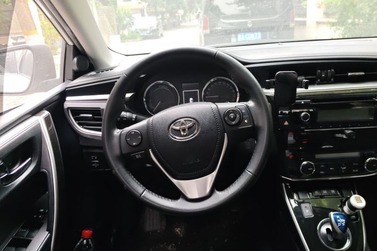 Used Toyota Corolla 2016 Dual-Engine 1.8L E-CVT Elite Edition Steering Wheel