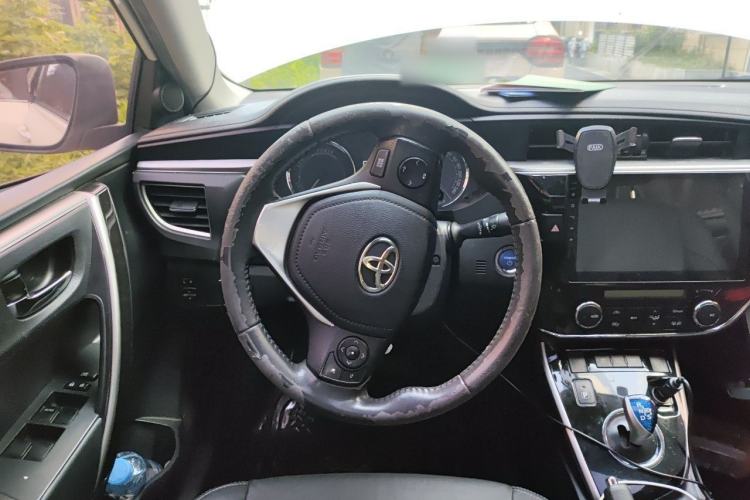 Used Toyota Corolla 2016 Dual-Engine 1.8L E-CVT Elite Edition Steering Wheel