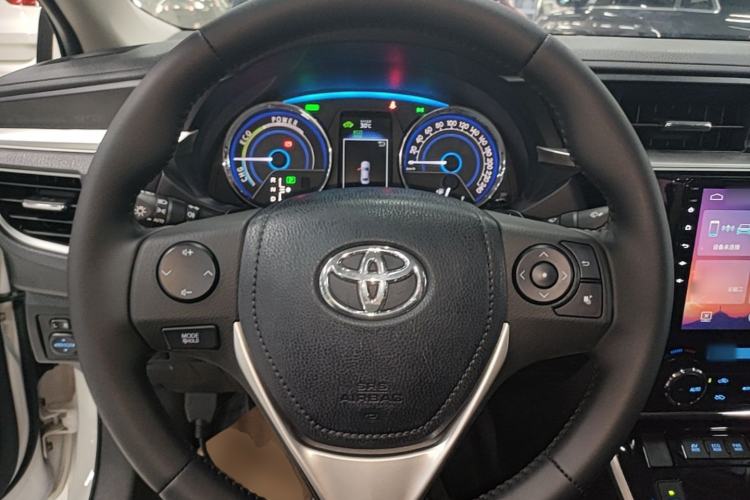 Used Toyota Corolla 2016 Dual-Engine 1.8L E-CVT Elite Edition Steering Wheel