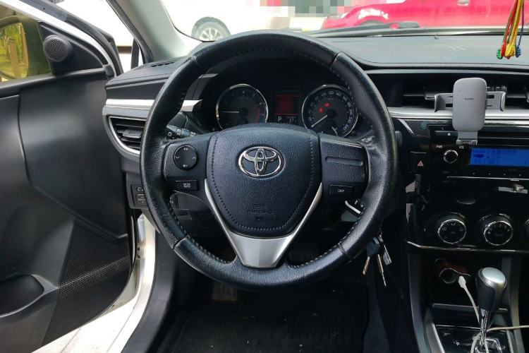 Used Toyota Corolla 2016 1.6L CVT GL-i Cool Edition Steering Wheel
