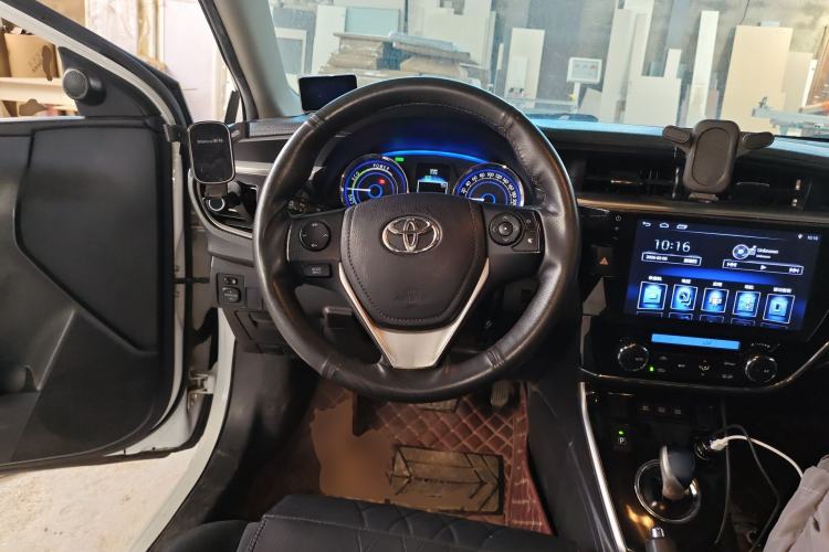 Used Toyota Corolla 2016 Dual-Engine 1.8L E-CVT Leading Edition Steering Wheel