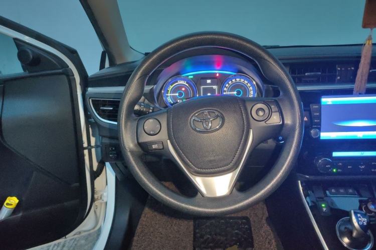 Used Toyota Corolla 2016 Dual-Engine 1.8L E-CVT Leading Edition Steering Wheel