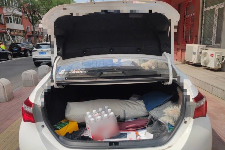 Used Toyota Corolla 2016 1.6L CVT GL-i Cool Edition Trunk