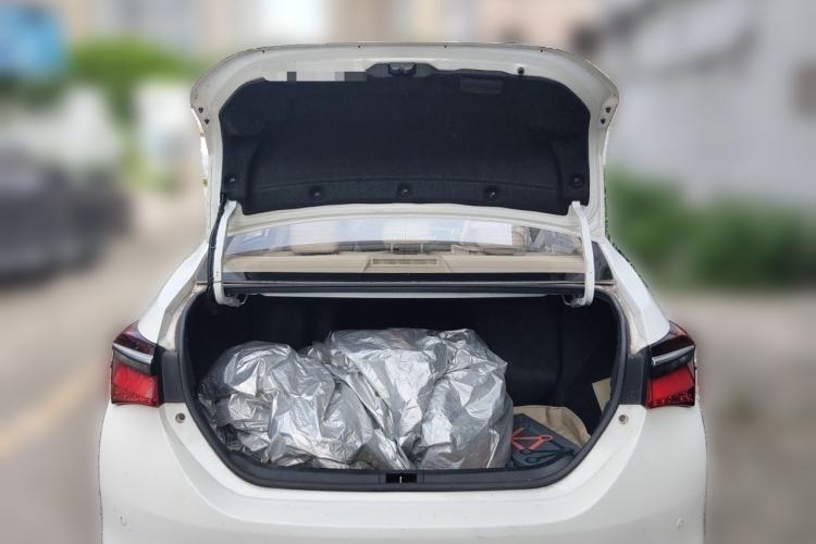 Used Toyota Corolla 2016 Dual-Engine 1.8L E-CVT Elite Edition Trunk