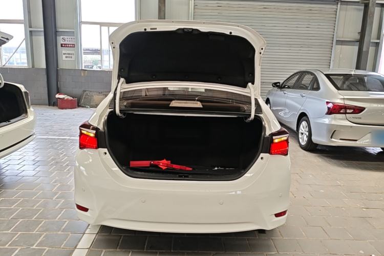 Used Toyota Corolla 2016 Dual-Engine 1.8L E-CVT Elite Edition Trunk