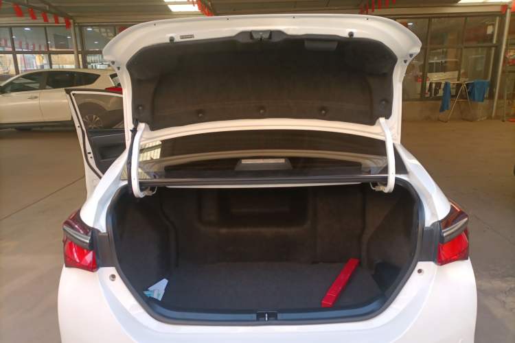 Used Toyota Corolla 2016 Dual-Engine 1.8L E-CVT Elite Edition Trunk