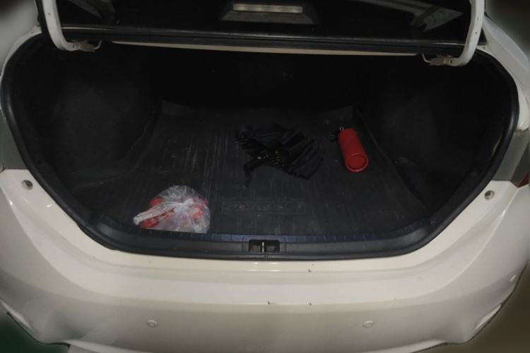 Used Toyota Corolla 2016 1.6L CVT GL-i Cool Edition Trunk