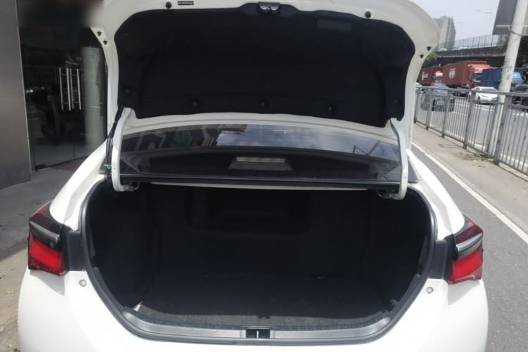 Used Toyota Corolla 2016 Dual-Engine 1.8L E-CVT Leading Edition Trunk